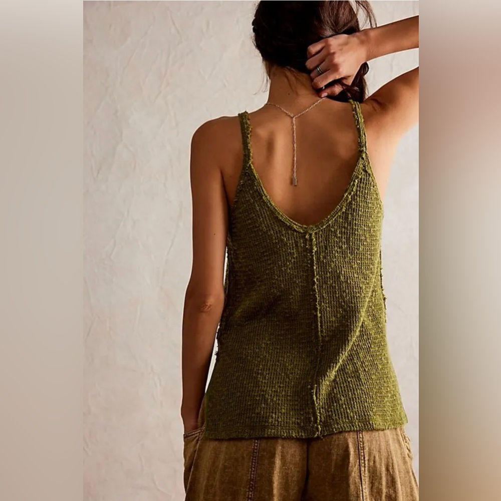 🍃FREE PEOPLE We The Free “Don't Go” Tank Cardamom Seed Green Textured Women’s M